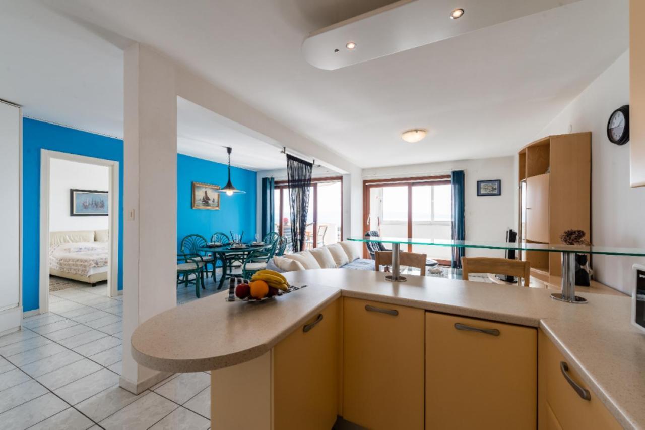 Sea View Apartment Reno W/Garage Split Exterior photo